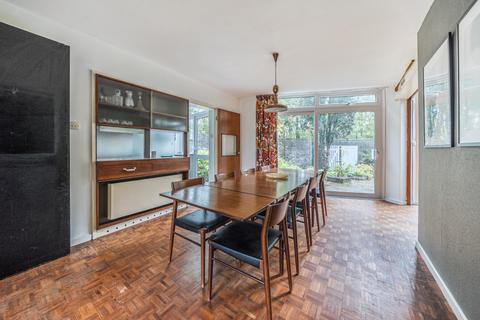 4 bedroom end of terrace house for sale, Templemere, Weybridge, Surrey, KT13