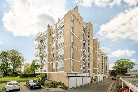 2 bedroom flat to rent, Thamespoint, Teddington TW11