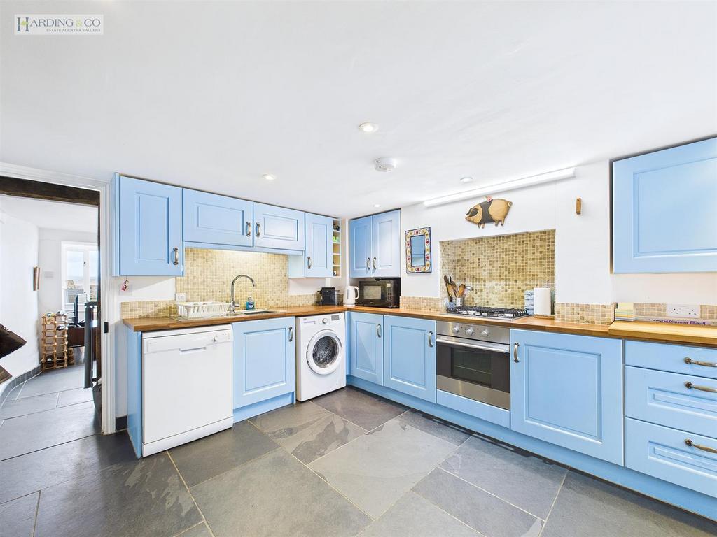 Kitchen 1