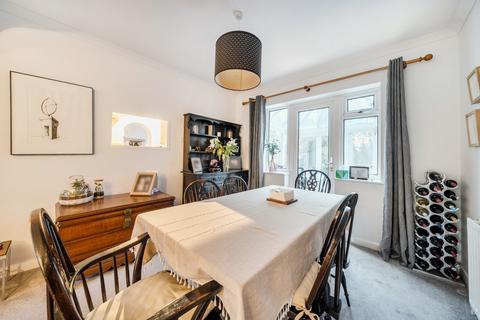 3 bedroom detached house for sale, Lynwood Close, Woodham, GU21