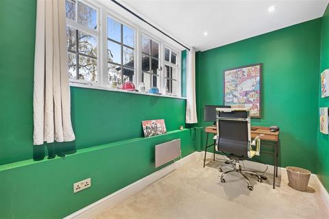 2 bedroom flat for sale, Oakeshott Avenue, Highgate