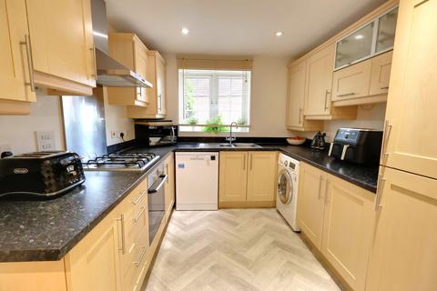 undefined, LETCOMBE PLACE, HORNDEAN