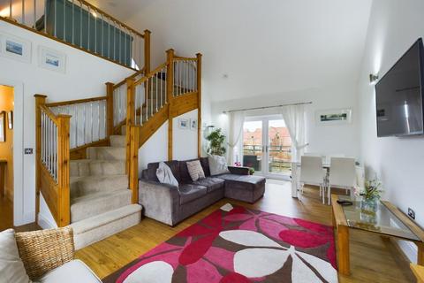 undefined, Ellisons Quay, Burton Waters, Lincoln