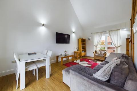 undefined, Ellisons Quay, Burton Waters, Lincoln