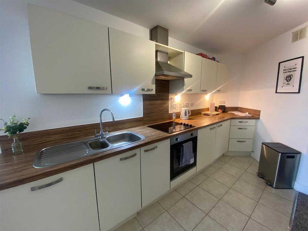 KITCHEN 1.jpg