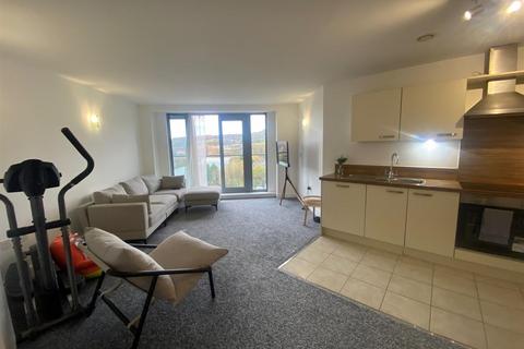 2 bedroom apartment to rent, Dewsbury Road, Elland