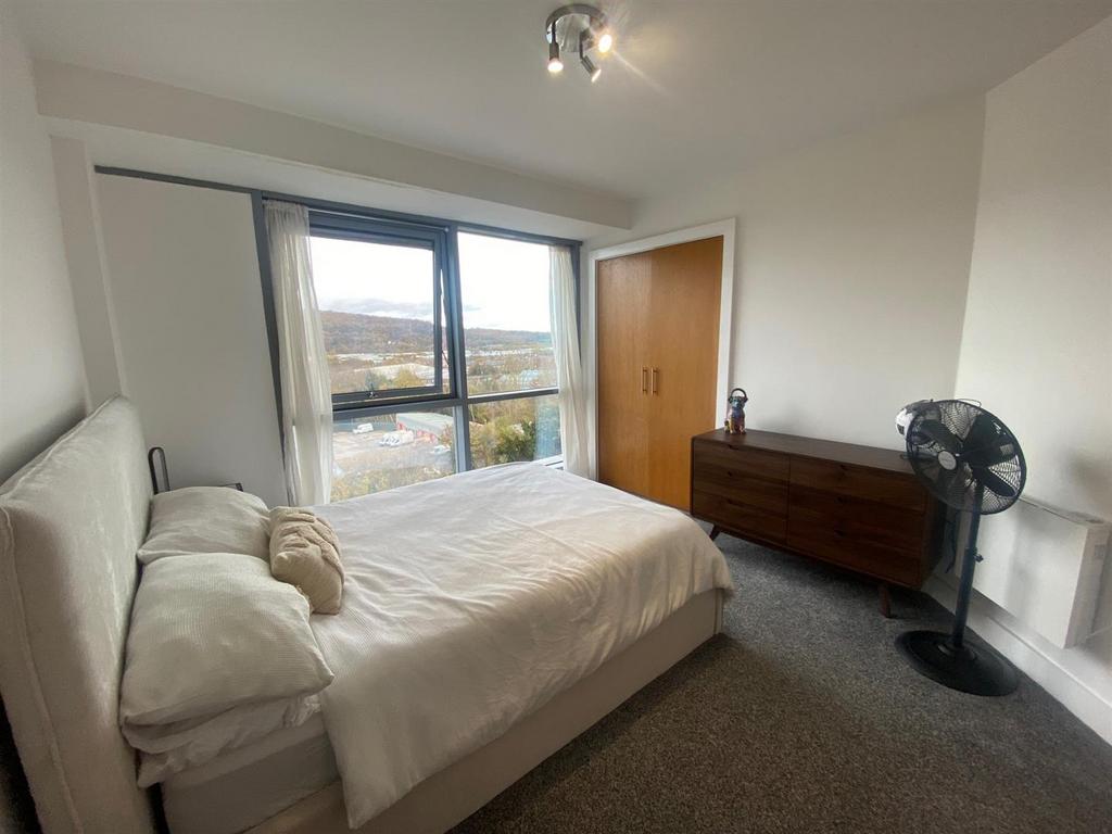 MASTER BEDROOM 1.jpg