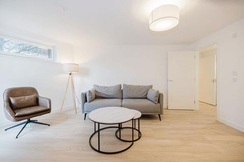 undefined, 0607L Pinkhill Park, Edinburgh, EH12 7FJ