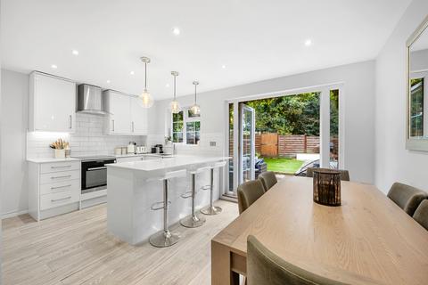 3 bedroom terraced house for sale, Marlborough Drive, WEYBRIDGE, KT13
