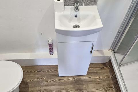 undefined, Luton LU1