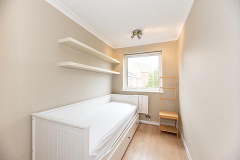 2 bedroom flat to rent, Waynflete Street, London, SW18