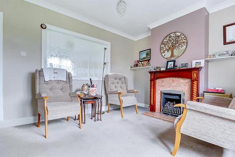 2 bedroom bungalow for sale, Tomouth Square, Appledore, Bideford