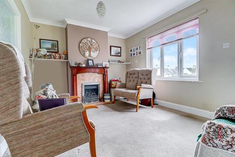 2 bedroom bungalow for sale, Tomouth Square, Appledore, Bideford