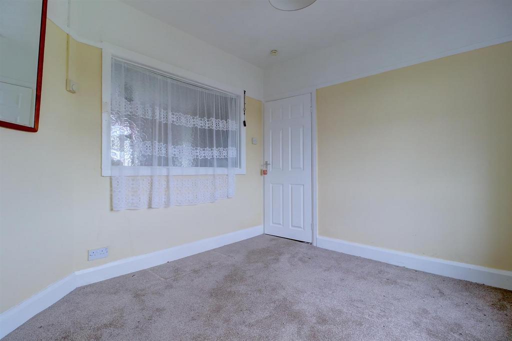 Bedroom 1 2.jpg