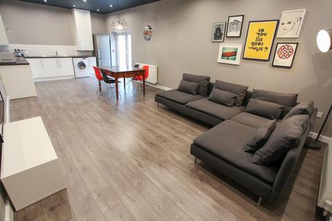 undefined, Pownall Square, L3 6AD,