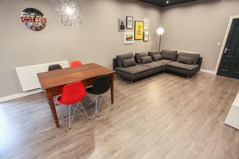 undefined, Pownall Square, L3 6AD,
