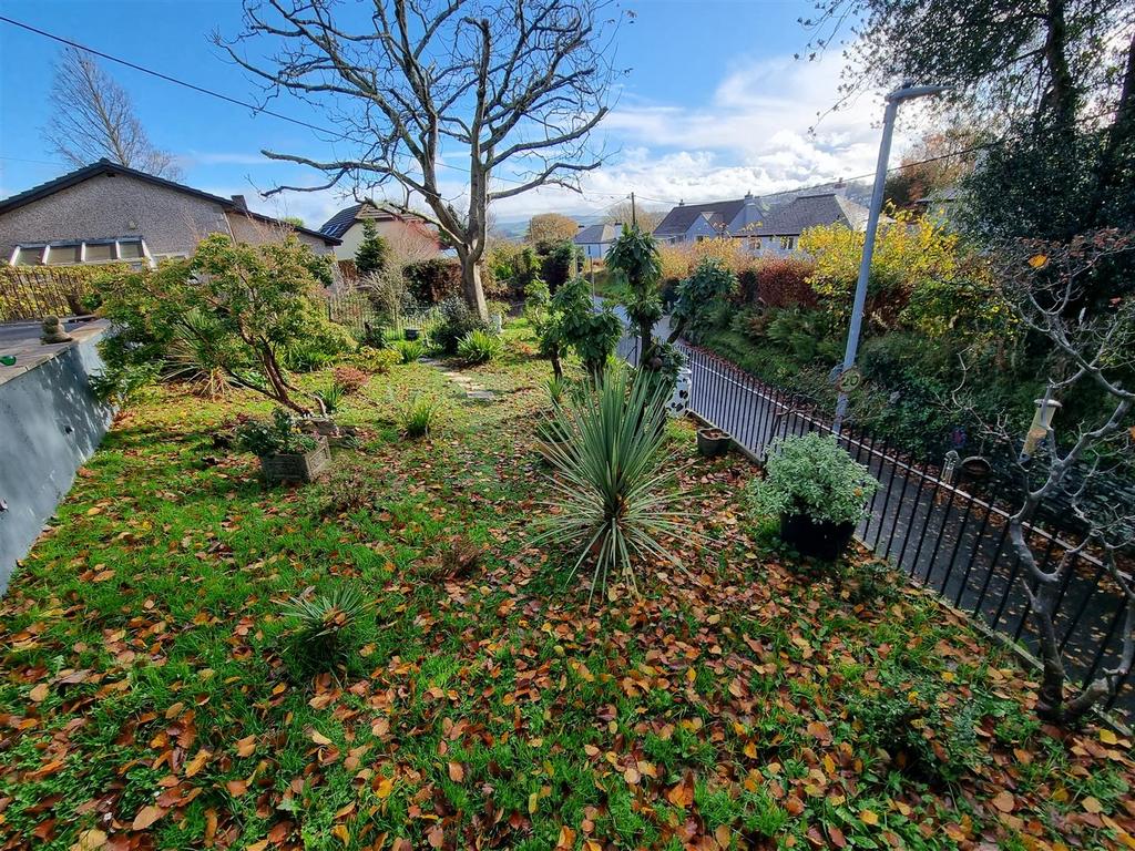 Garden 2.jpg
