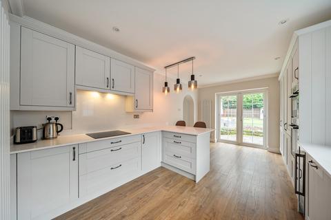 undefined, Coldharbour Lane, Pyrford, GU22