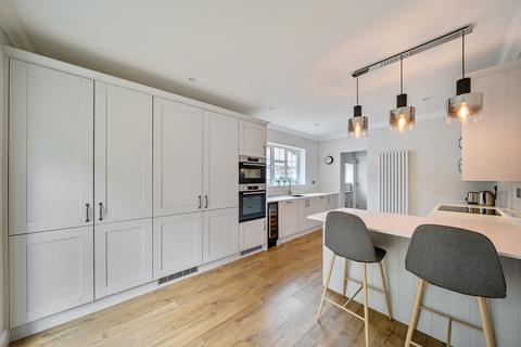 undefined, Coldharbour Lane, Pyrford, GU22