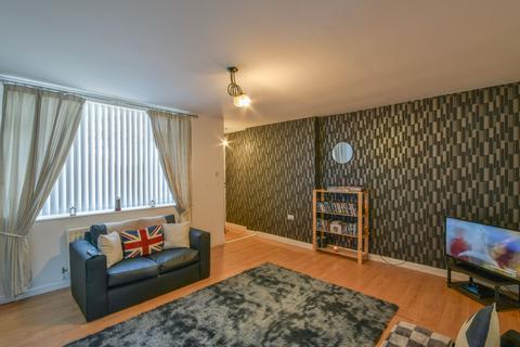 3 bedroom flat for sale, Oaklands Place, Prudhoe NE42