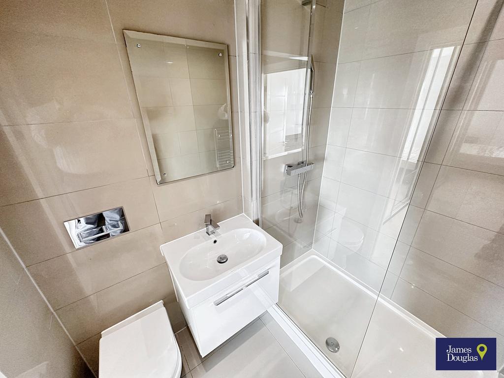 ,aster-Ensuite