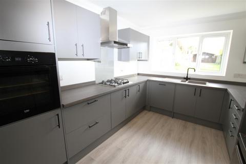 undefined, Avenue Road, Benfleet, Essex