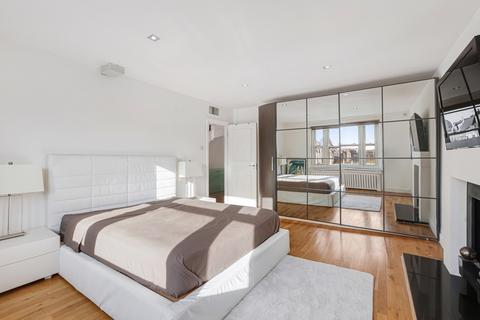 3 bedroom flat to rent, Ennismore Gardens, Knightsbridge, SW7