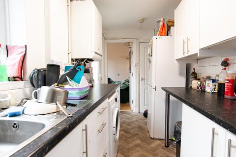 undefined, Forest Grove, Nottingham NG1