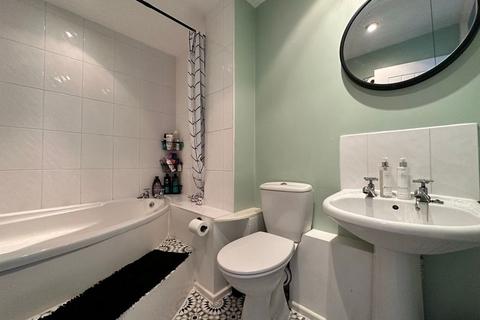10 Botham Drive, Bristol, BS4 5HR