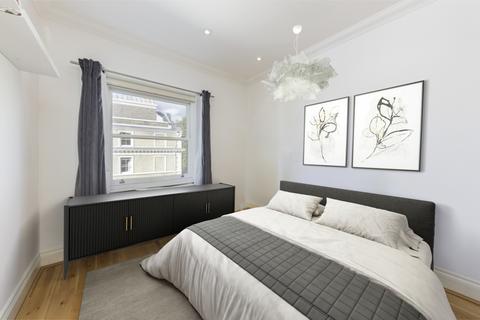 3 bedroom flat to rent, Courtfield Road London SW7