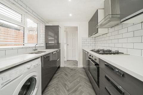 2 bedroom terraced house to rent, Glenavon Road, Stratford, London, E15