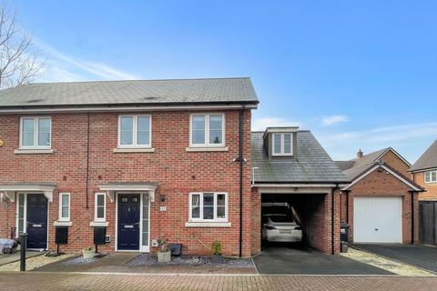 4 bedroom semi-detached house for sale, Manu Marble Way, Gloucester GL1