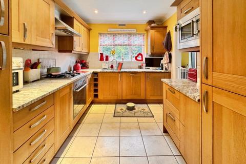 undefined, Buxton Ave, Leigh-On-Sea