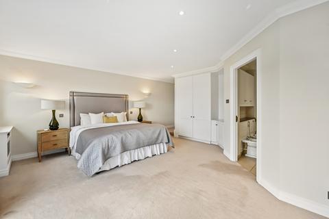 3 bedroom apartment to rent, Princes Gate, London, SW7