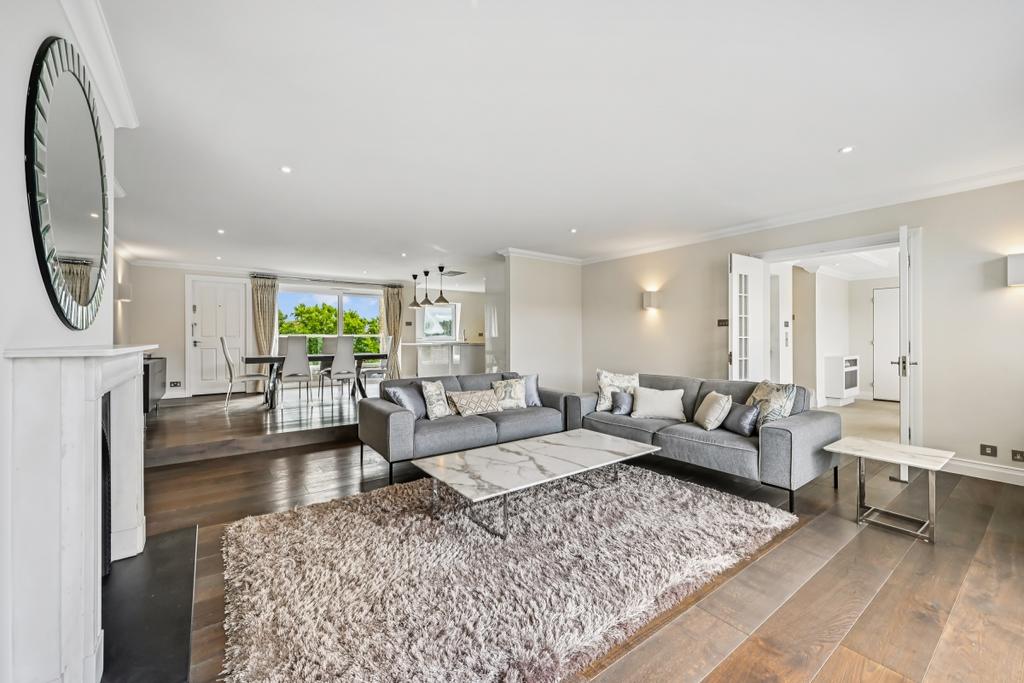 Penthouse C Montr...