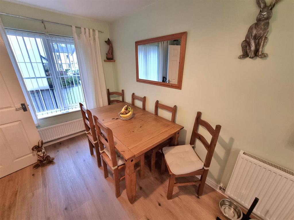 Dining area.jpg