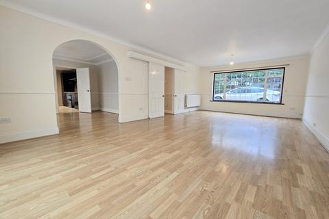 5 bedroom detached house for sale, Silvertree Close, Hockley, Essex, SS5