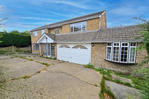 undefined, Silvertree Close, Hockley, Essex, SS5