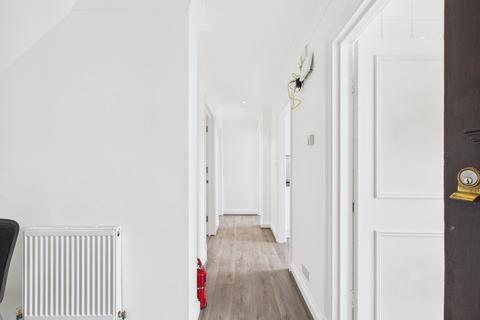 4 bedroom apartment to rent, Kilburn High Road, London, NW6