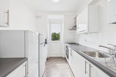 4 bedroom apartment to rent, Kilburn High Road, London, NW6