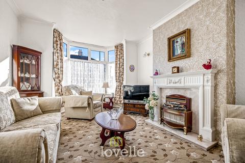 3 bedroom semi-detached house for sale, Craven Road, Cleethorpes DN35