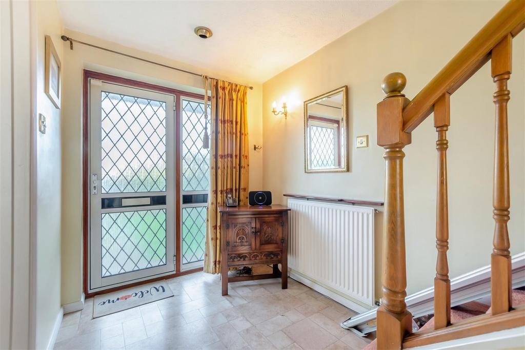 8669121-interior08.jpg