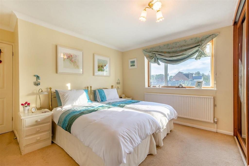 8669121-interior18.jpg