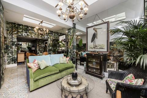 Woburn Place, London WC1H