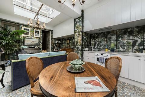2 bedroom flat for sale, Woburn Place, London WC1H