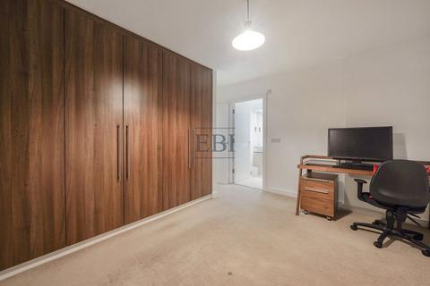 2 bedroom apartment for sale, 1 Forge Square, London, E14