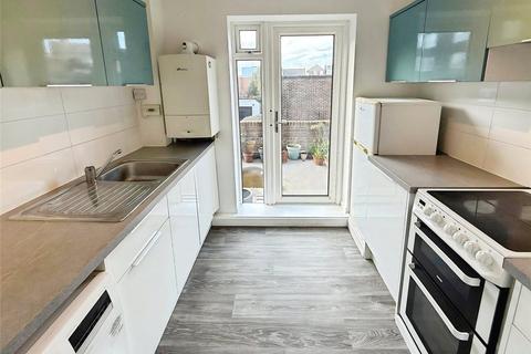 2 bedroom flat to rent, Pembroke Road, Hampshire PO1