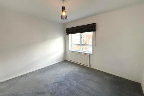 2 bedroom flat to rent, Pembroke Road, Hampshire PO1