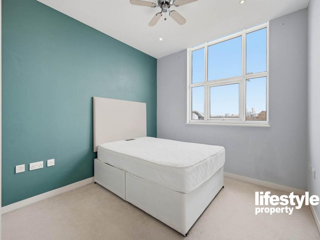 Bedroom Pic 1