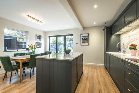 Fernhurst Crescent, Southborough, Tunbridge Wells
